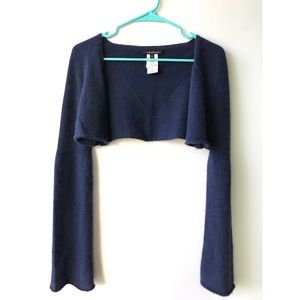 Warm cropped top! 💙